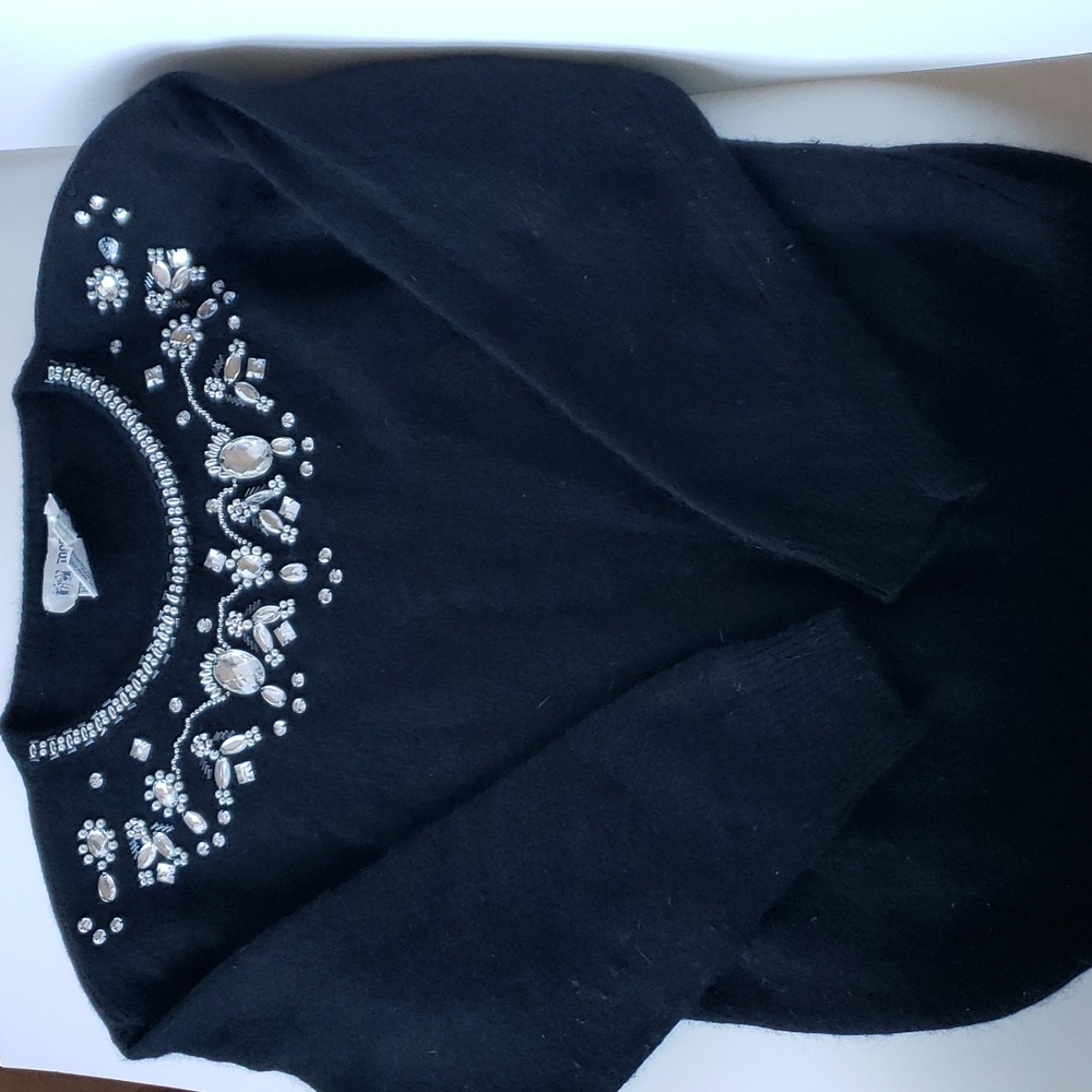 Vintage lambswool & angora black embellished super soft holiday sweater. Size L